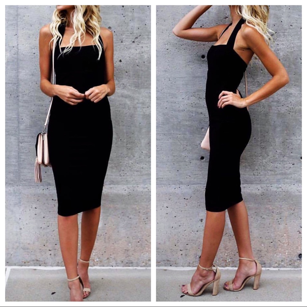 Last one! Gorgeous Bodycon Halter Dress